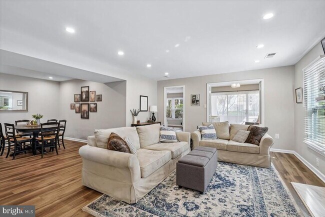 Building Photo - 5715 Balsam Grove Ct