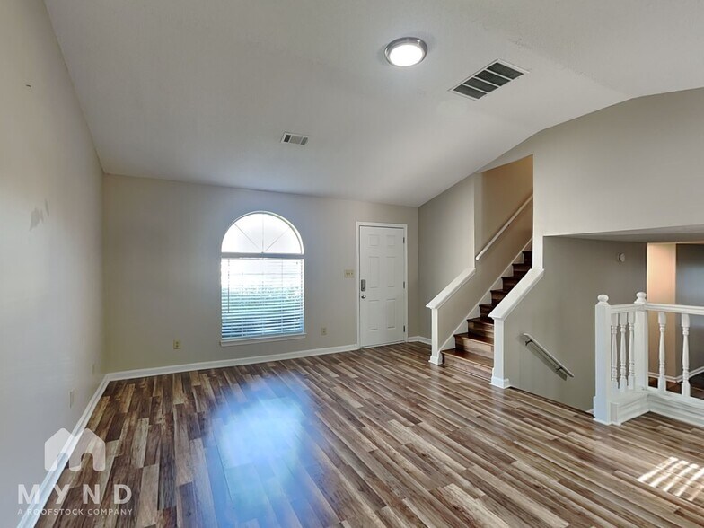Building Photo - 206 Brandon Ridge Cir
