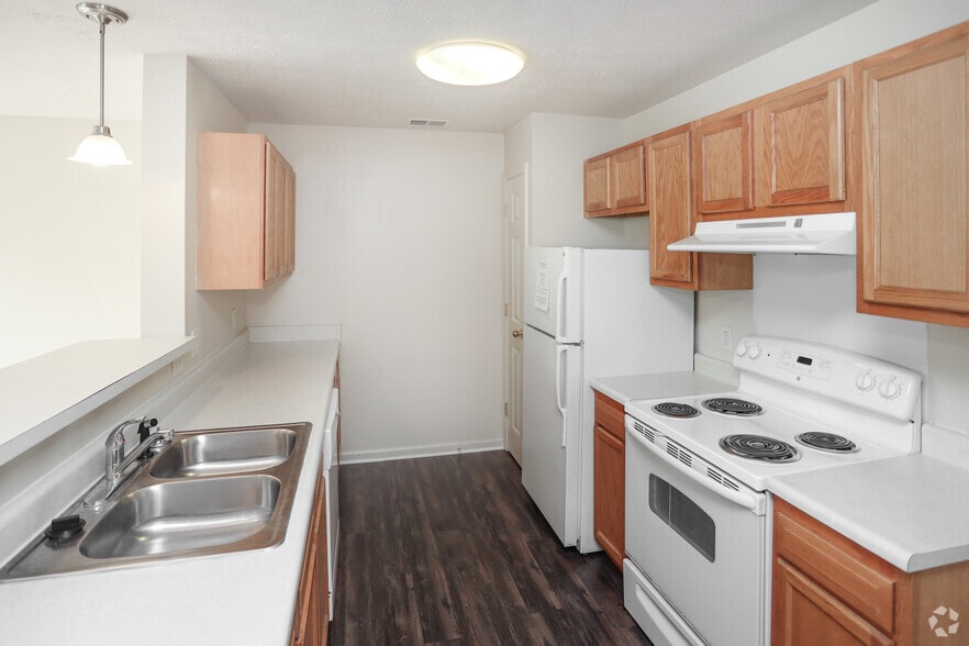 2BR, 2BA - 1085 SF - Forest Ridge