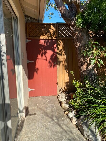 Secured gate, lighting, camera - 256 Termino Ave