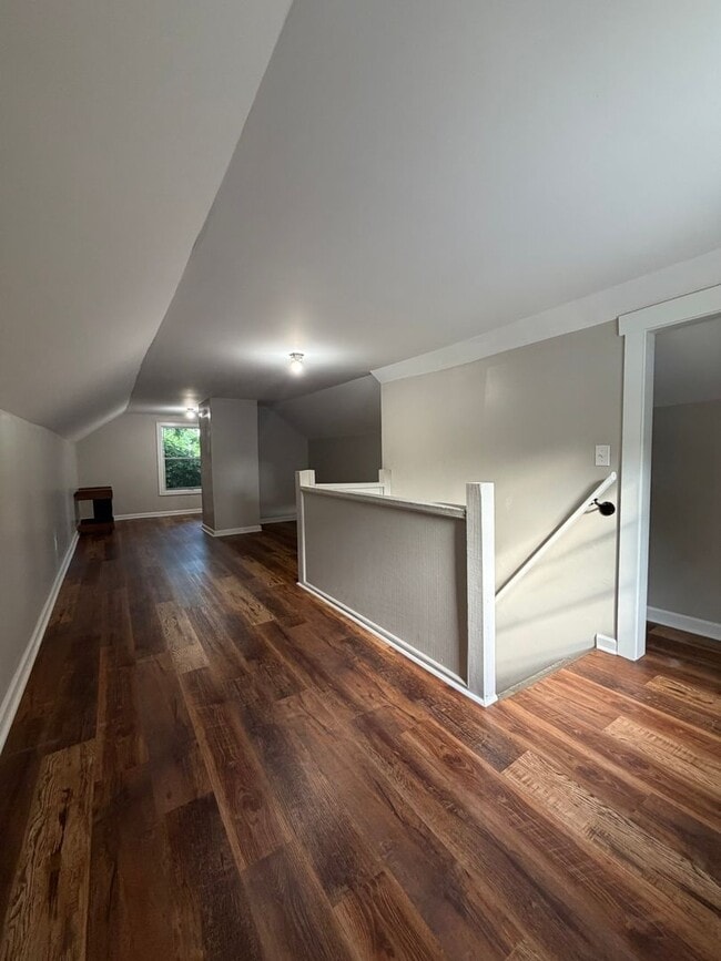 Building Photo - 3 Bedroom in Frankfort!