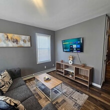 Building Photo - 30 Maynard St