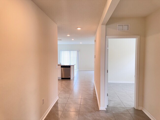 Building Photo - 325 Meadowbrook Blvd