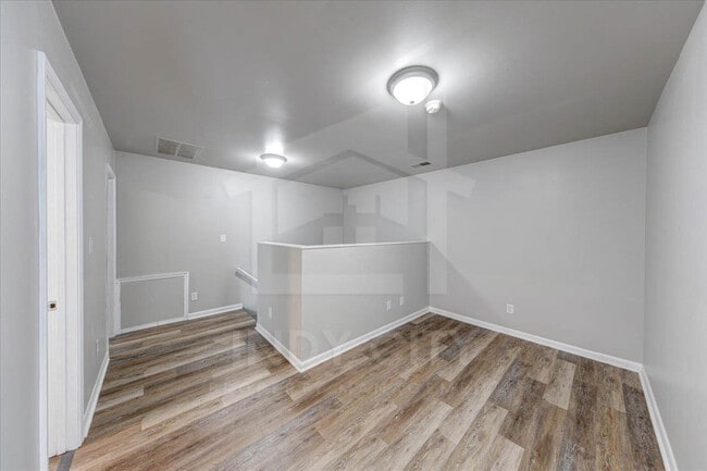 Building Photo - 3305 N Whittier Pl