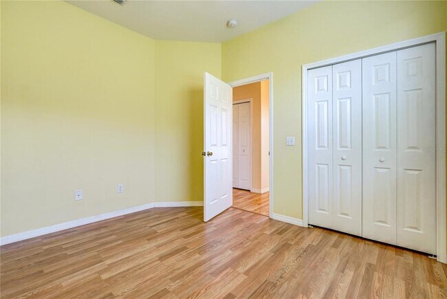 Building Photo - 5621 52nd Ave W