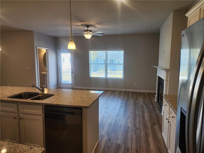 Building Photo - 832 Cygnet Ln