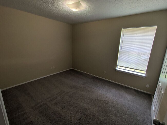 Building Photo - 4329 Segura Ct S
