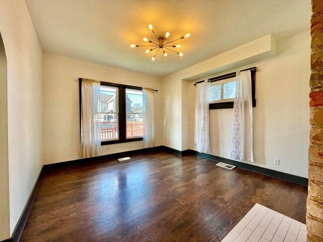 Building Photo - 28 N Princeton Ave