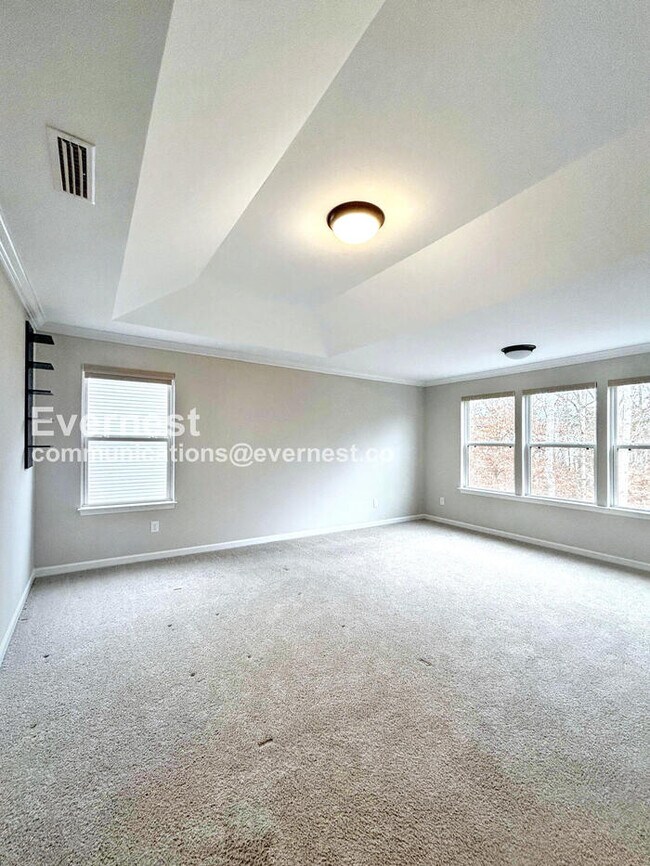 Building Photo - 2031 Darby View Ln