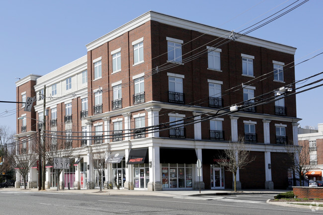 Building Photo - The Lofts at Town Center
