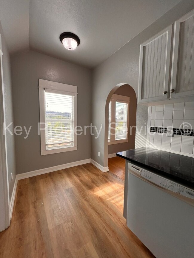 Building Photo - MOVE IN SPECIAL! Call for details. Charmin...