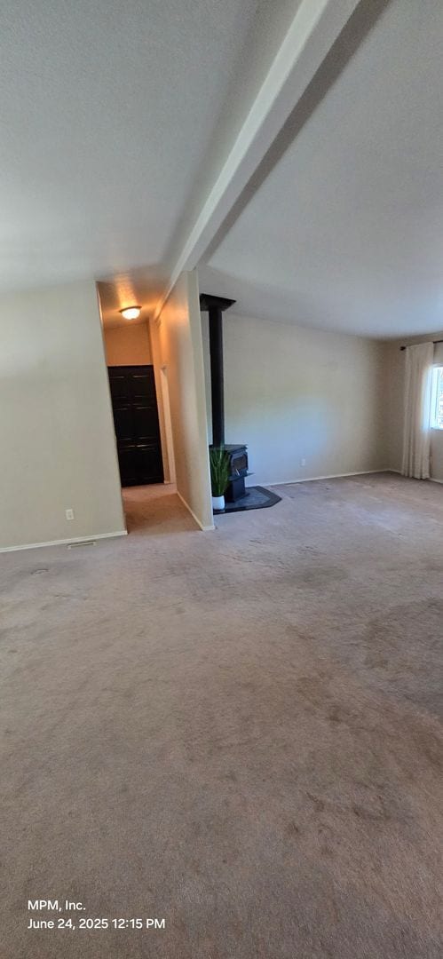 Building Photo - Large 3 bedroom home in the country