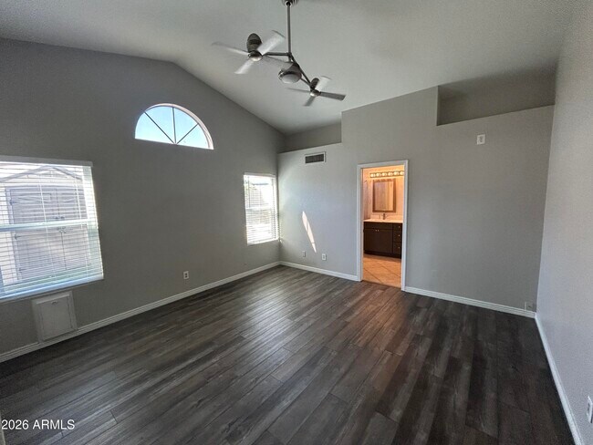 Building Photo - 16435 S 43rd St
