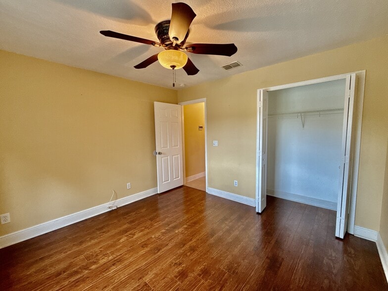 ROOM 1 - 19029 Weatherstone Dr