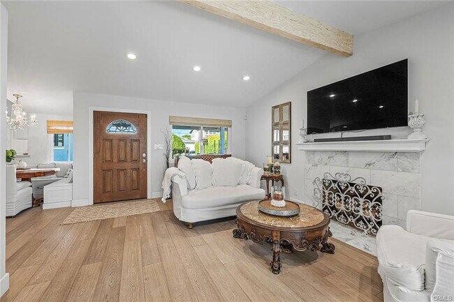 Building Photo - 950 Marvista Ave