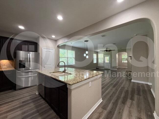 Building Photo - 606 Corbin Dr