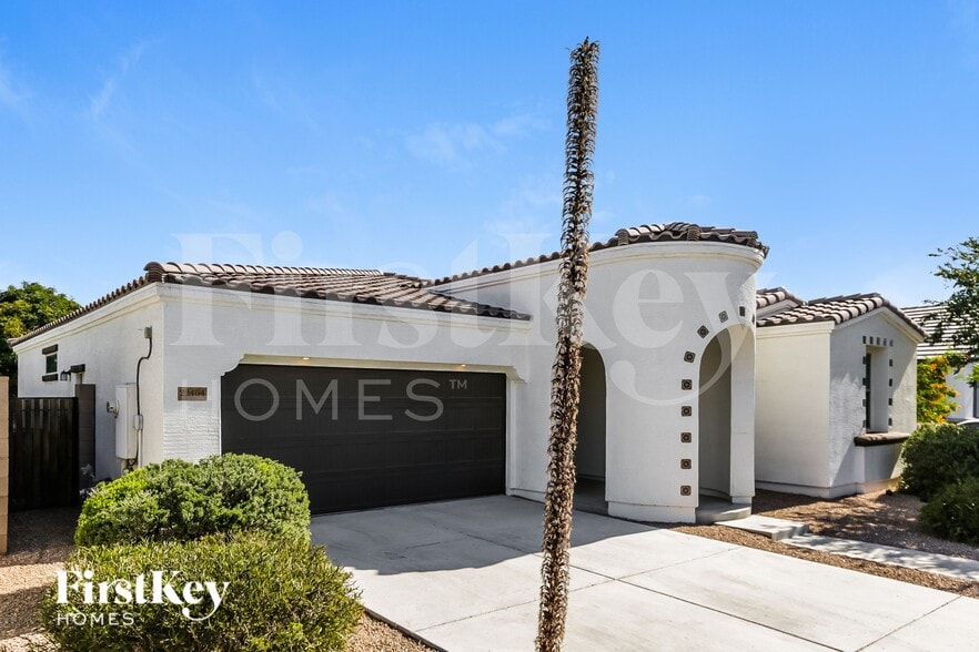 Building Photo - 22464 Via Del Oro