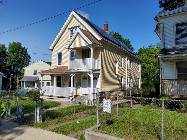 Building Photo - 93 Dikeman St
