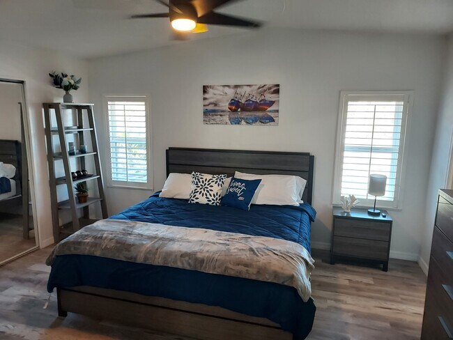 Building Photo - 17500 Primrose Ct