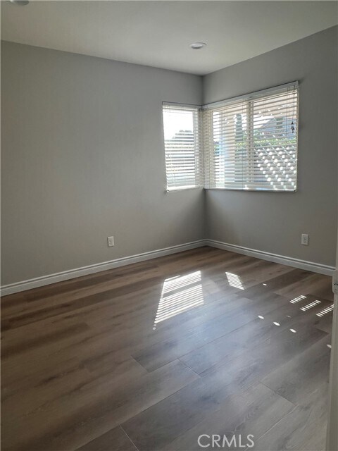 Building Photo - 26 Alderbrook