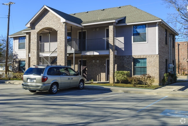 Building Photo - Sunset Place