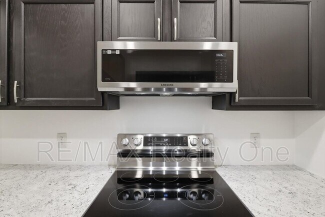 Building Photo - 1705 W Spring Meadow Loop