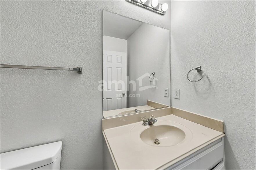 Building Photo - 14056 Wrangler Way