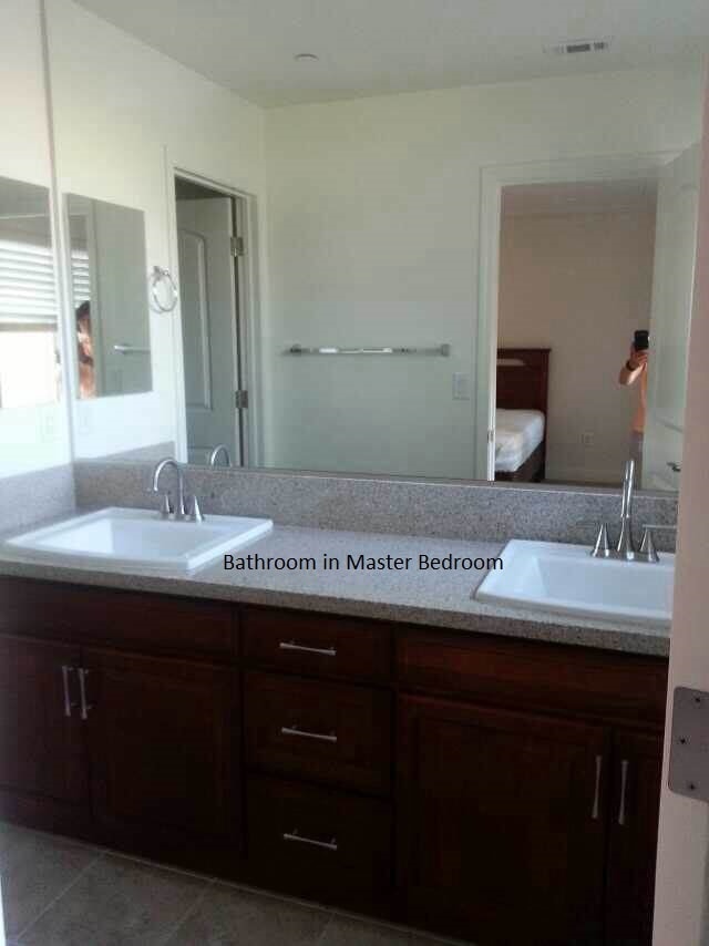 Building Photo - 575 Piazza Dr