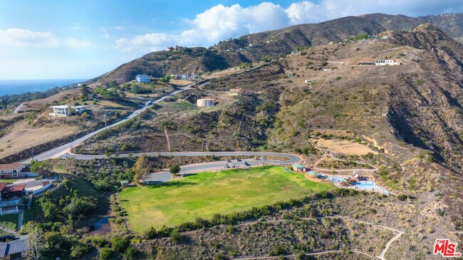 Building Photo - 6225 Frondosa Dr