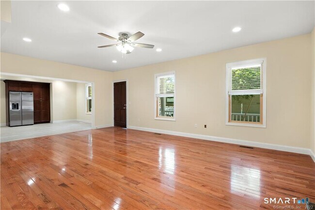 Building Photo - 109 Olive St