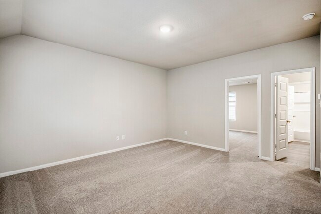 Building Photo - 2421 Shellcracker Dr