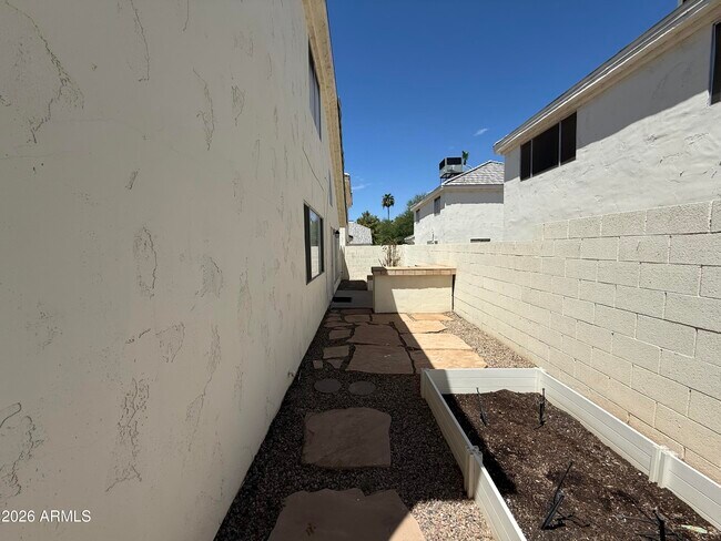 Building Photo - 3372 W Barcelona Dr