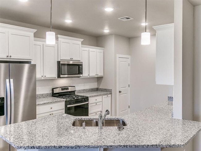 Building Photo - 8325 NW 163rd Ter