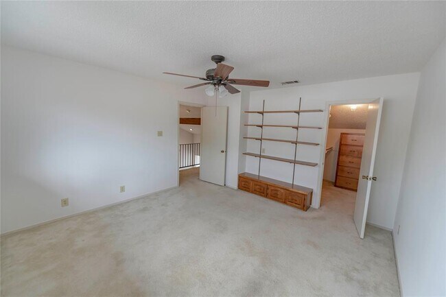 Building Photo - 2217 Onion Creek Pkwy