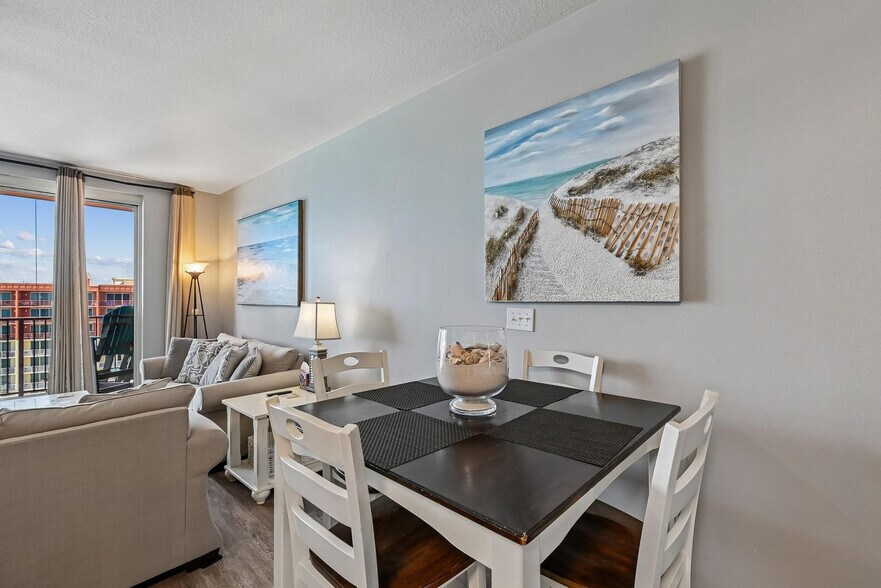 Building Photo - 104 Gulfside Ct