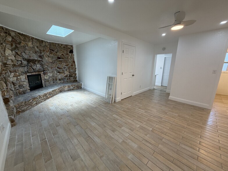Building Photo - 1 Bed/1 Bath