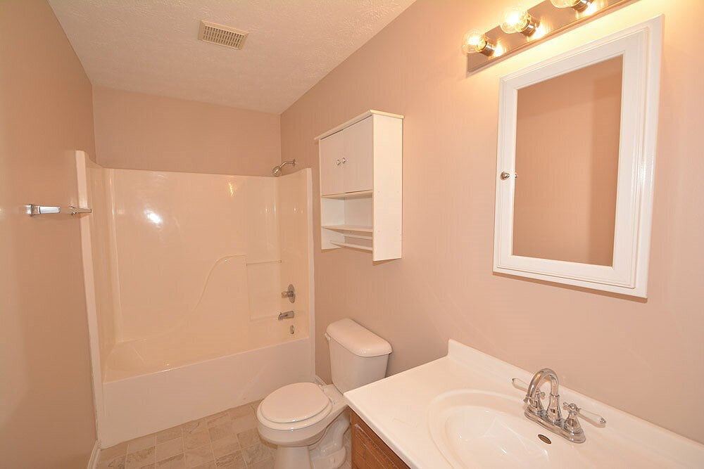 Building Photo - 4036 Magnolia Dr