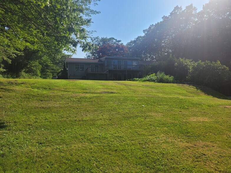 Primary Photo - 385 Pool St