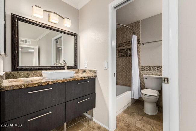 Building Photo - 1401 E Puget Ave