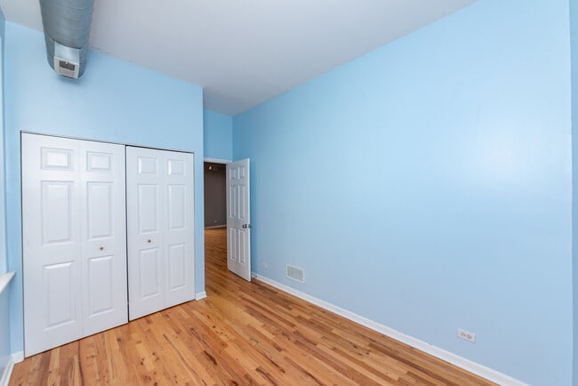 Building Photo - 2356 N Elston Ct