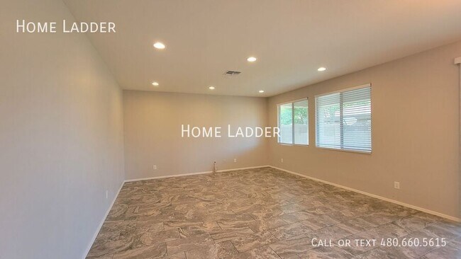 Building Photo - 12034 W Tether Trl