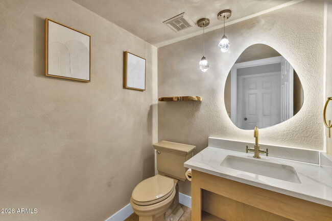 Building Photo - 7609 N Lynn Oaks Dr