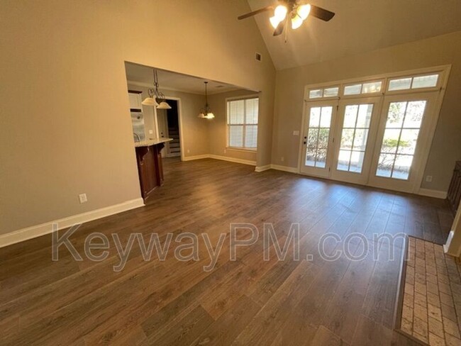 Building Photo - 505 Jutland Way