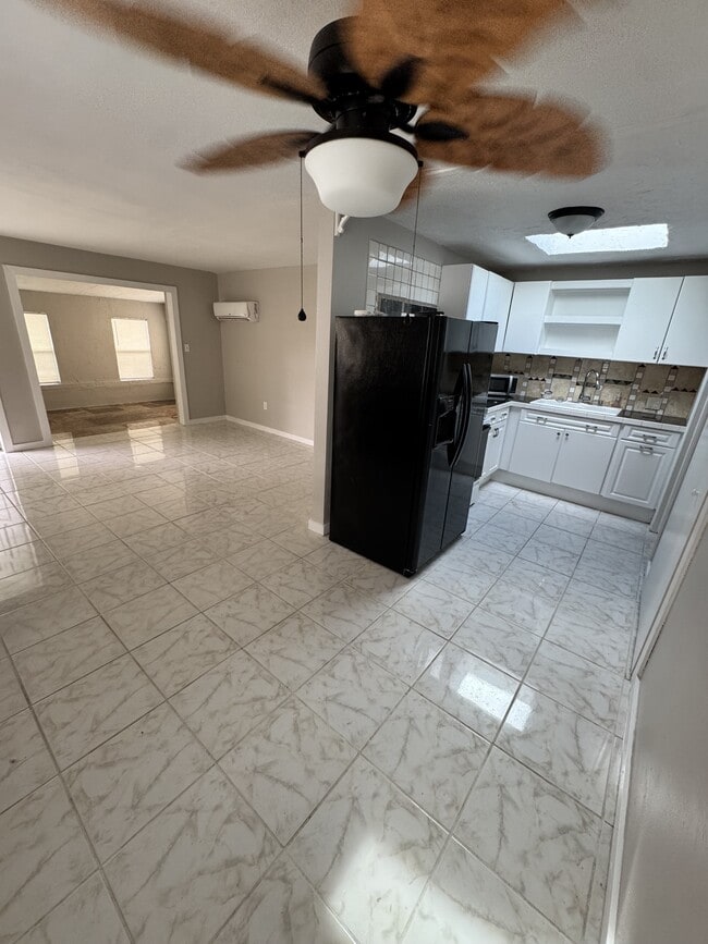 Building Photo - 3999 Conway Blvd