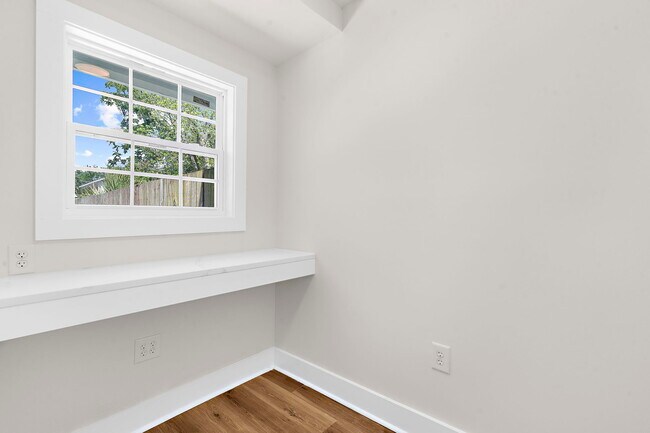 Building Photo - 24 Blake St