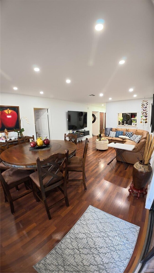 Building Photo - 1871 NW 94th Ave