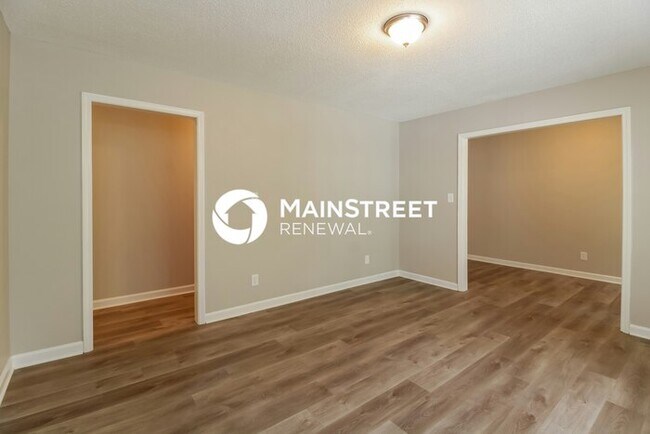 Building Photo - 4 Bedroom Pet-Friendly Home in Browns Summit, NC with Main Street Renewal