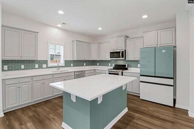 Building Photo - 728 Bustling Br Ln
