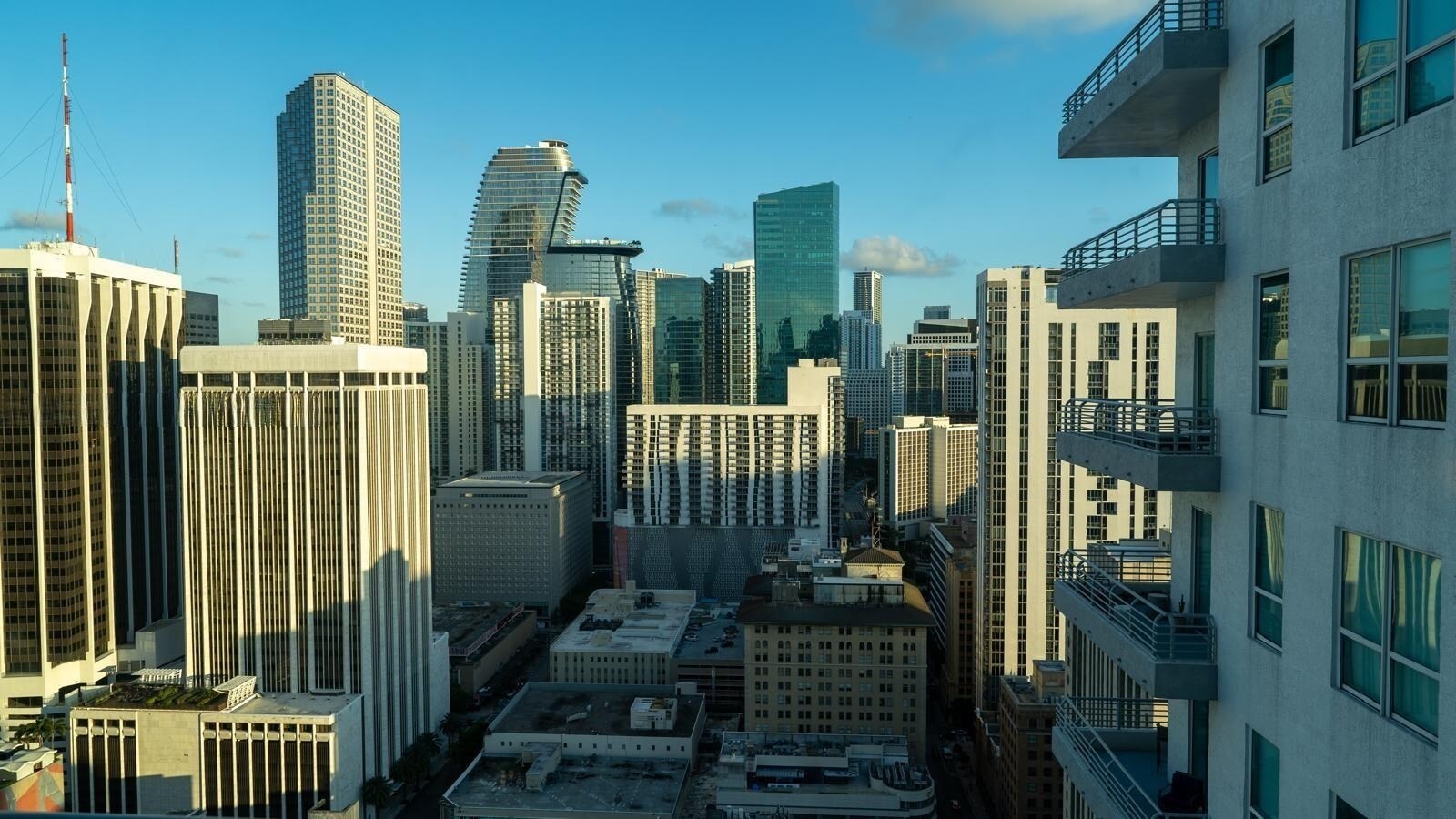 Building Photo - 133 NE 2nd Ave