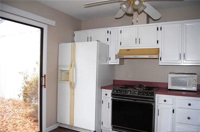 Building Photo - 122 Mallard Cove